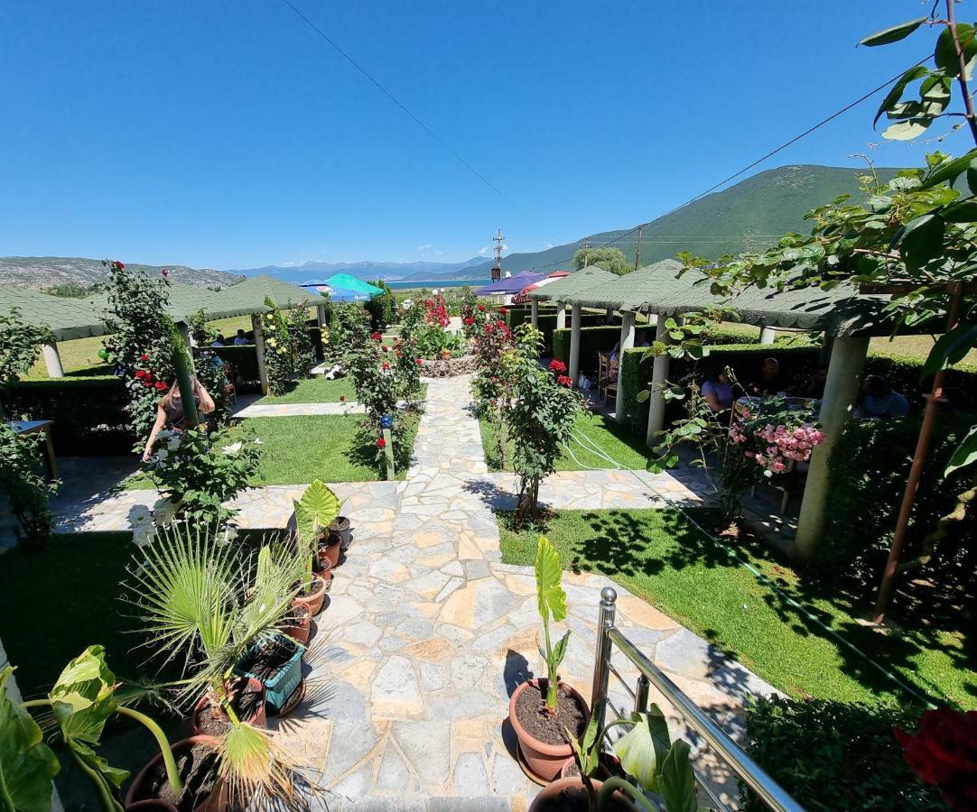 Hotel Restaurant Aleksander Korce Ngoại thất bức ảnh